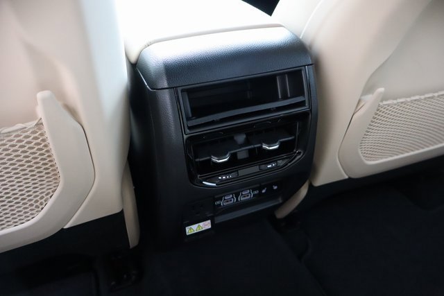 New 2025 Jeep Grand Cherokee Limited image 37