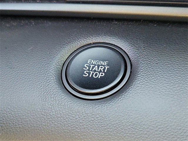 Used 2025 Hyundai Elantra Sport image 28