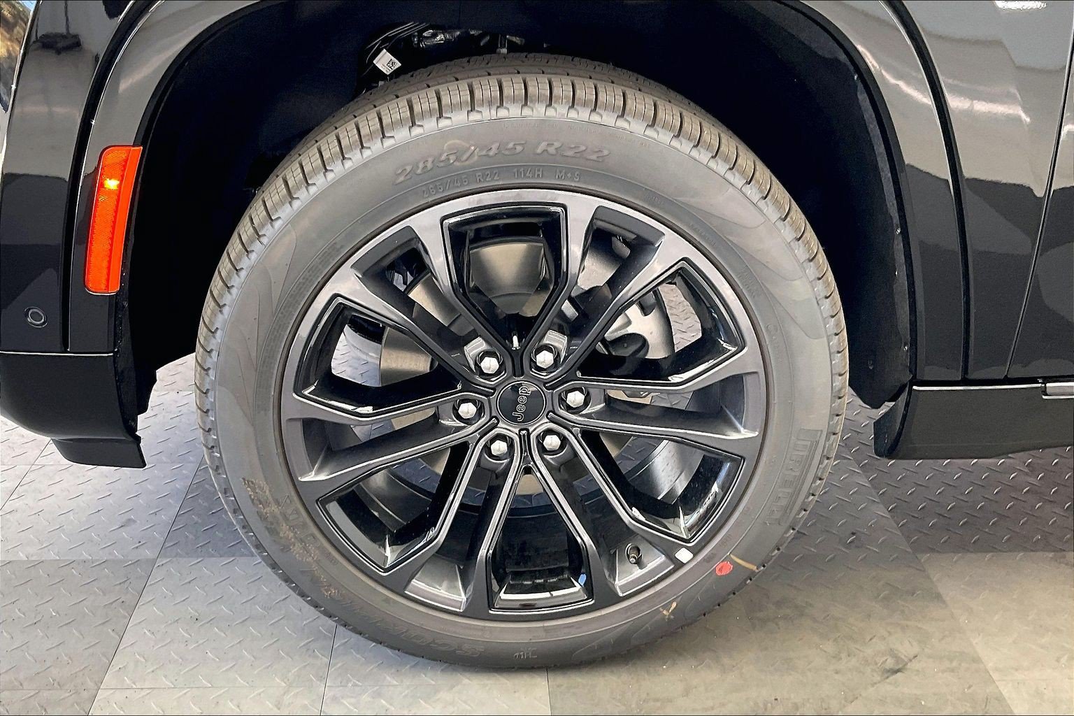 New 2026 Jeep Grand Wagoneer L Summit AWD/4WD image 14