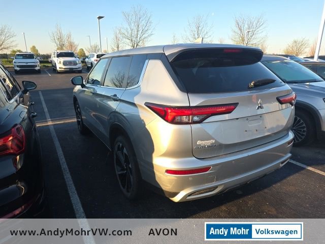 Used 2023 Mitsubishi Outlander SE image 4