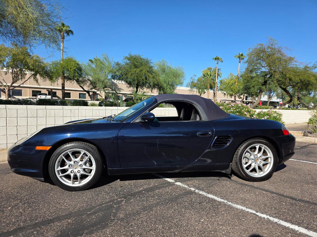 Used 2004 Porsche Boxster RWD image 3
