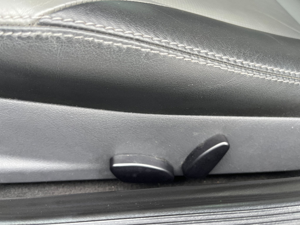 Used 2004 Chrysler Crossfire 2dr Cpe image 18