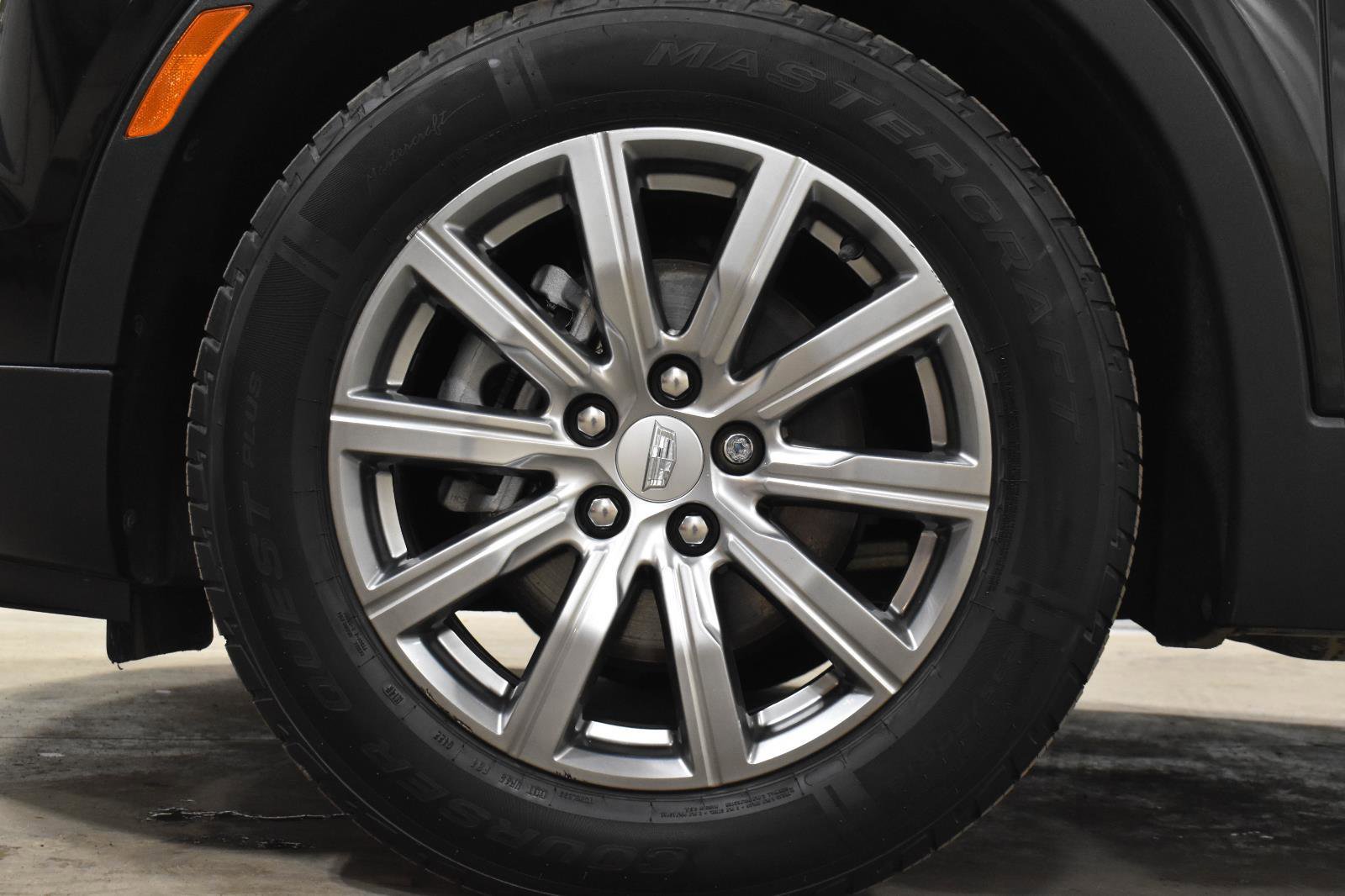 Used 2020 Cadillac XT4 Premium Luxury image 36