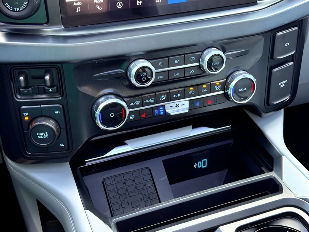 Used 2024 Ford F350 Limited AWD/4WD image 27