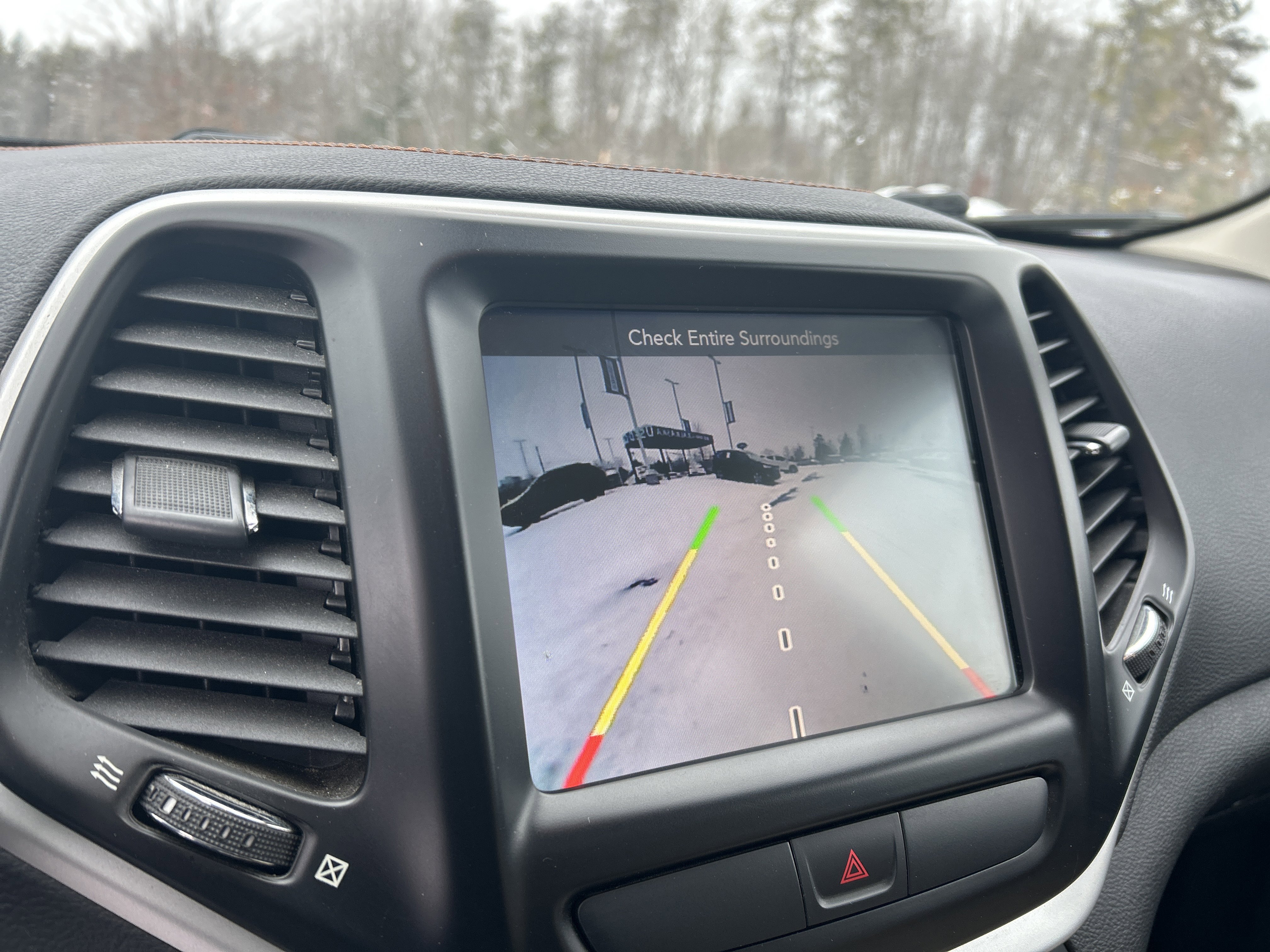 Used 2017 Jeep Cherokee Limited image 19