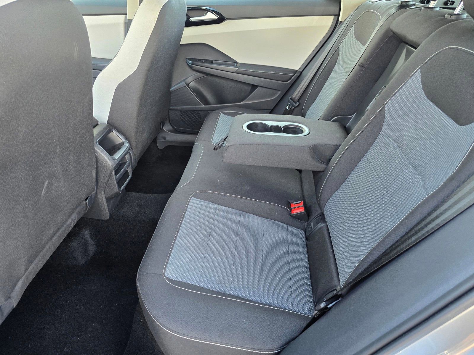 Used 2025 Volkswagen Taos S AWD/4WD image 9