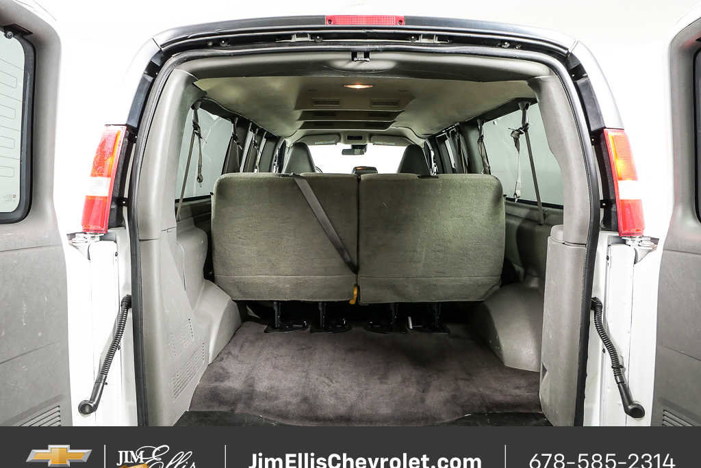 Used 2020 Chevrolet Express 3500 LT w/ LT Preferred Equipment Group RWD image 25