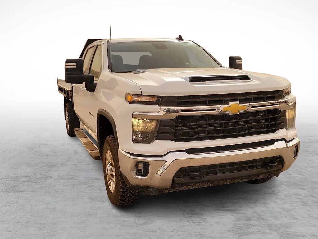 Used 2024 Chevrolet Silverado 2500 LT w/ Convenience Package image 2