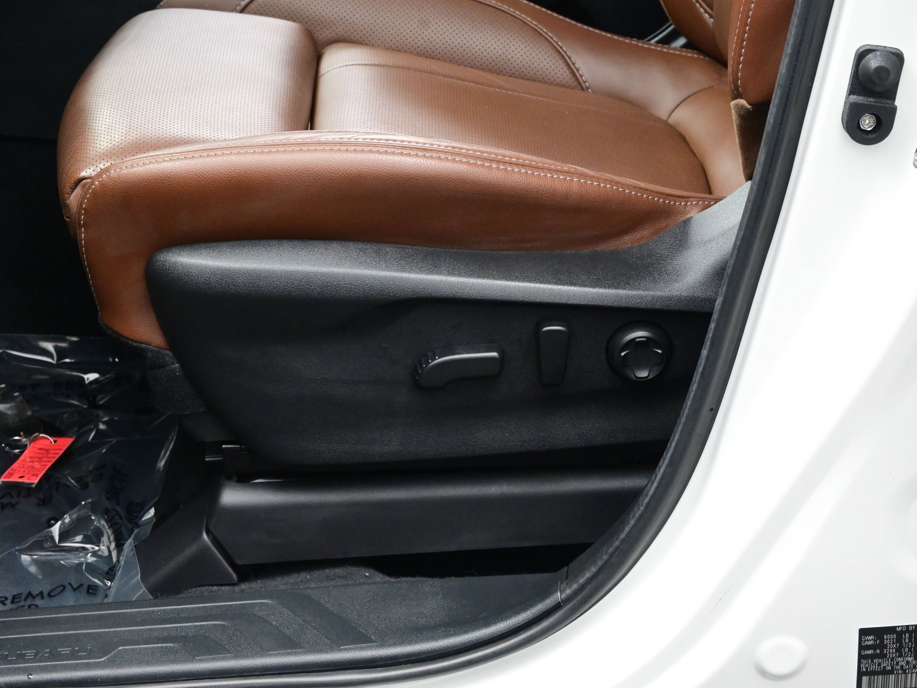 Used 2023 Subaru Ascent Touring image 11