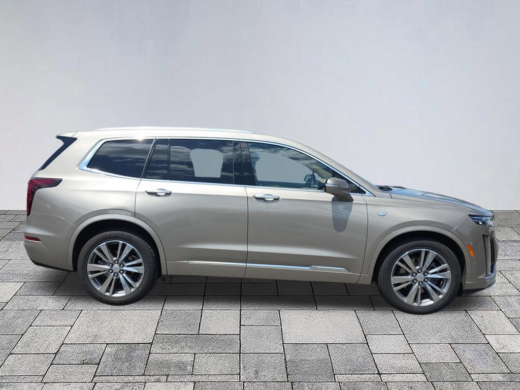 Used 2022 Cadillac XT6 Premium Luxury w/ Platinum Package FWD image 8