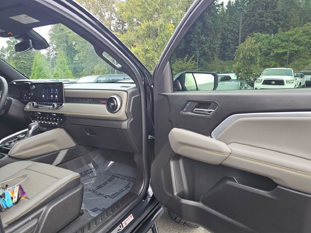 Used 2024 Chevrolet Colorado ZR2 w/ ZR2 Convenience Package III AWD/4WD image 12