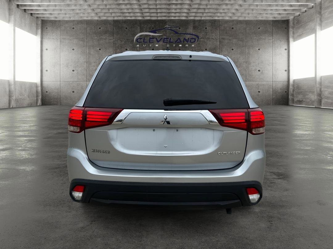 Used 2016 Mitsubishi Outlander ES image 4