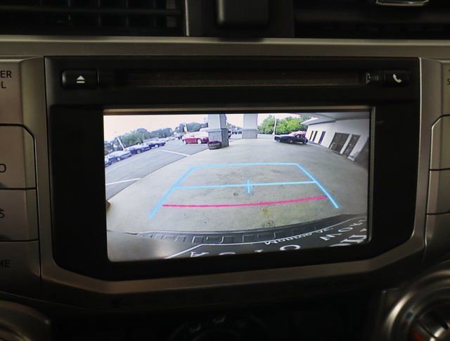 Used 2017 Toyota 4Runner SR5 Premium image 33