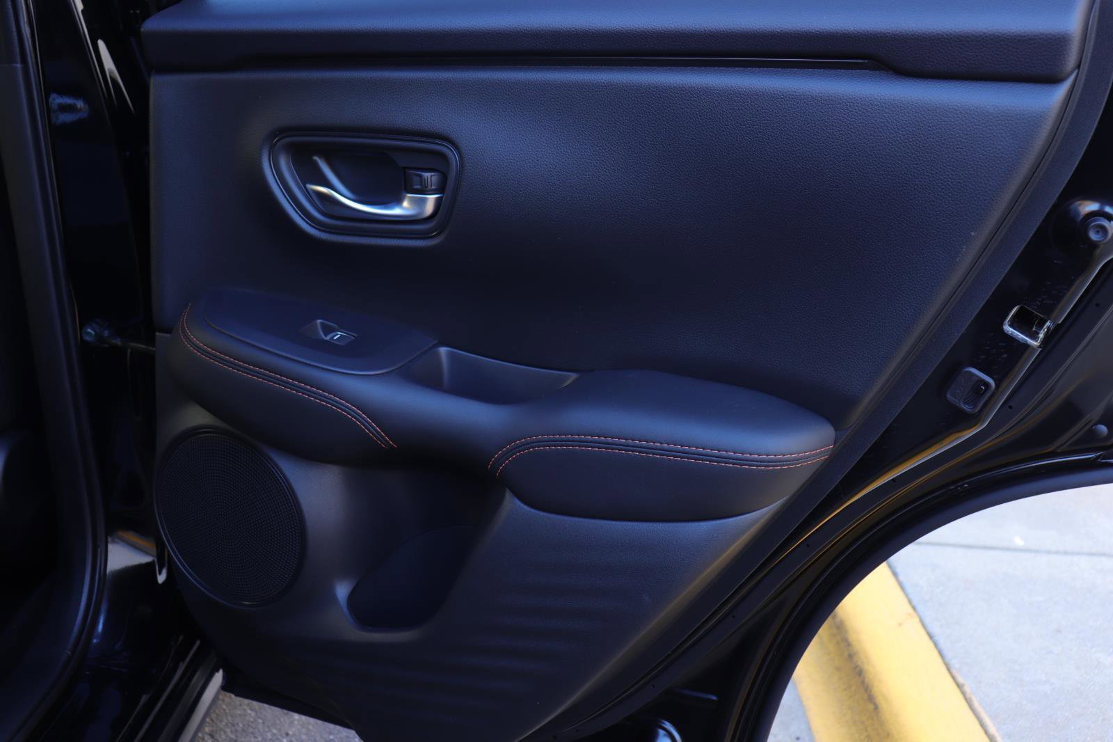 Used 2025 Honda HR-V Sport image 18