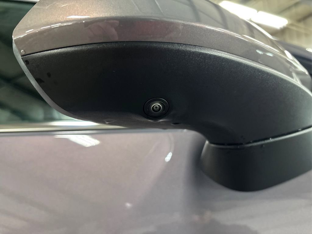 Used 2025 Chevrolet Equinox EV LT image 18