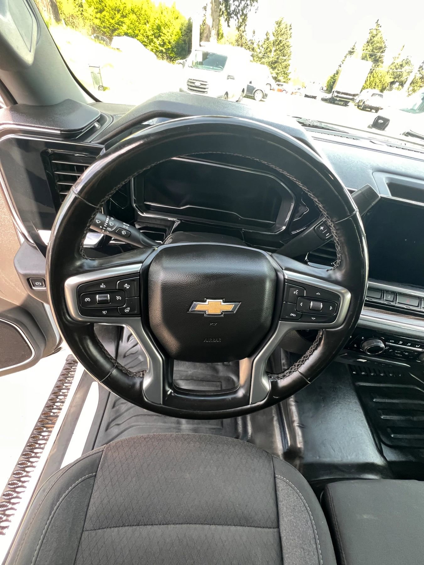 Used 2024 Chevrolet Silverado 2500 LT w/ Convenience Package AWD/4WD image 13