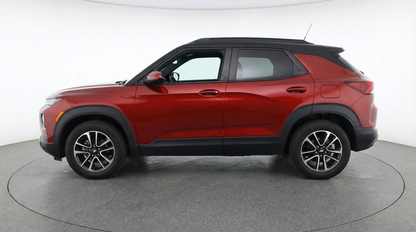 Used 2025 Chevrolet TrailBlazer LT FWD image 5