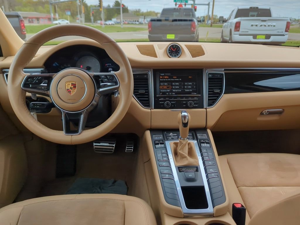 Used 2015 Porsche Macan S AWD/4WD image 27