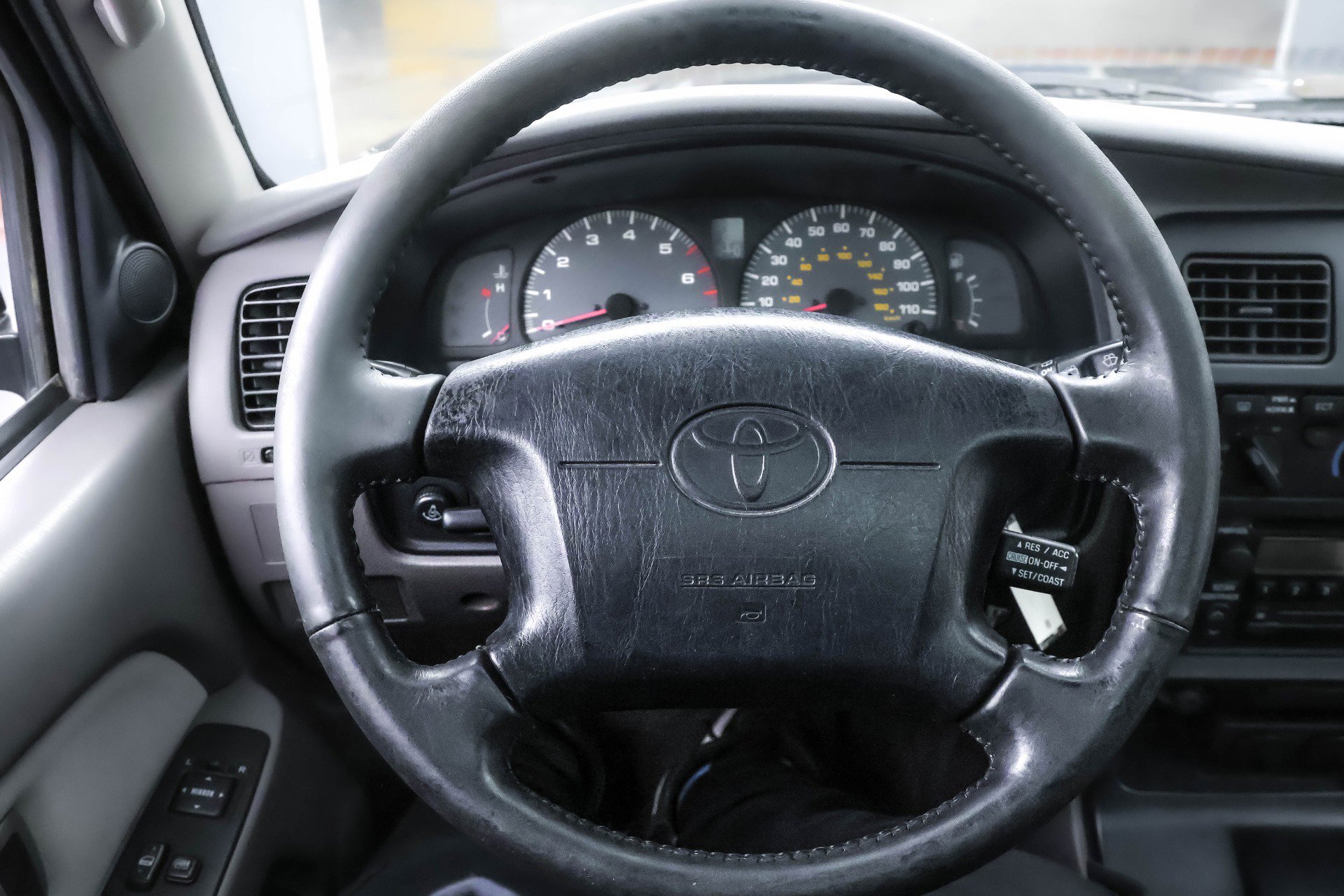 Used 2001 Toyota 4Runner SR5 image 10