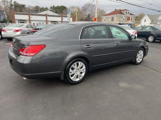 Used 2009 Toyota Avalon XLS FWD image 3