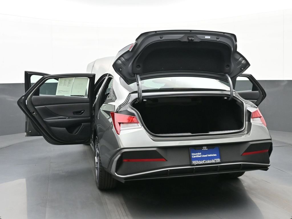 Used 2025 Hyundai Elantra Sport image 57