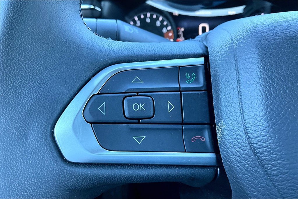 Used 2025 Jeep Compass Limited AWD/4WD image 17