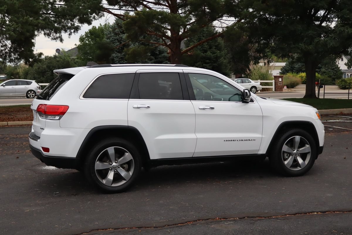 Used 2016 Jeep Grand Cherokee Limited AWD/4WD image 4