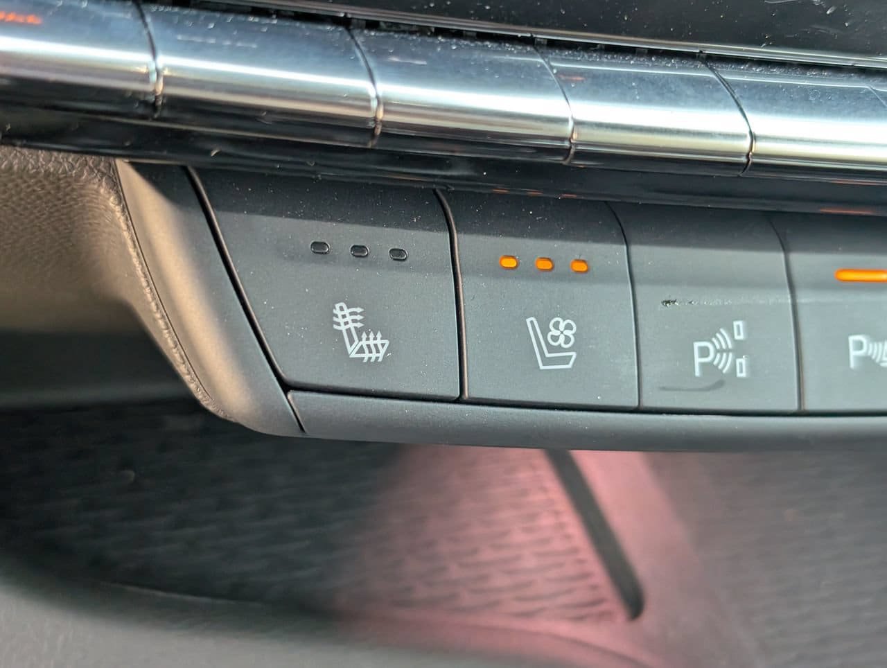 Used 2025 Cadillac CT5 Premium Luxury w/ Sun And Sound Package RWD image 17