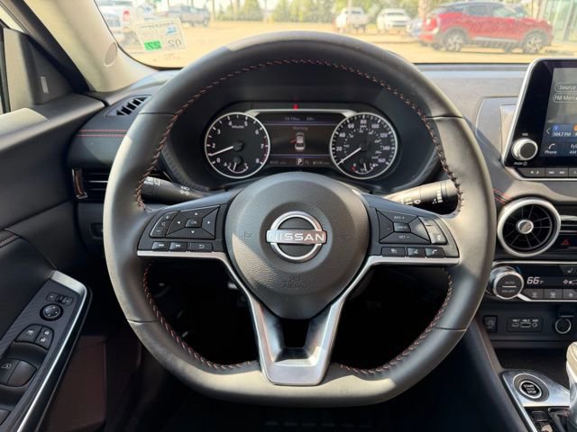 Used 2025 Nissan Sentra SR image 17