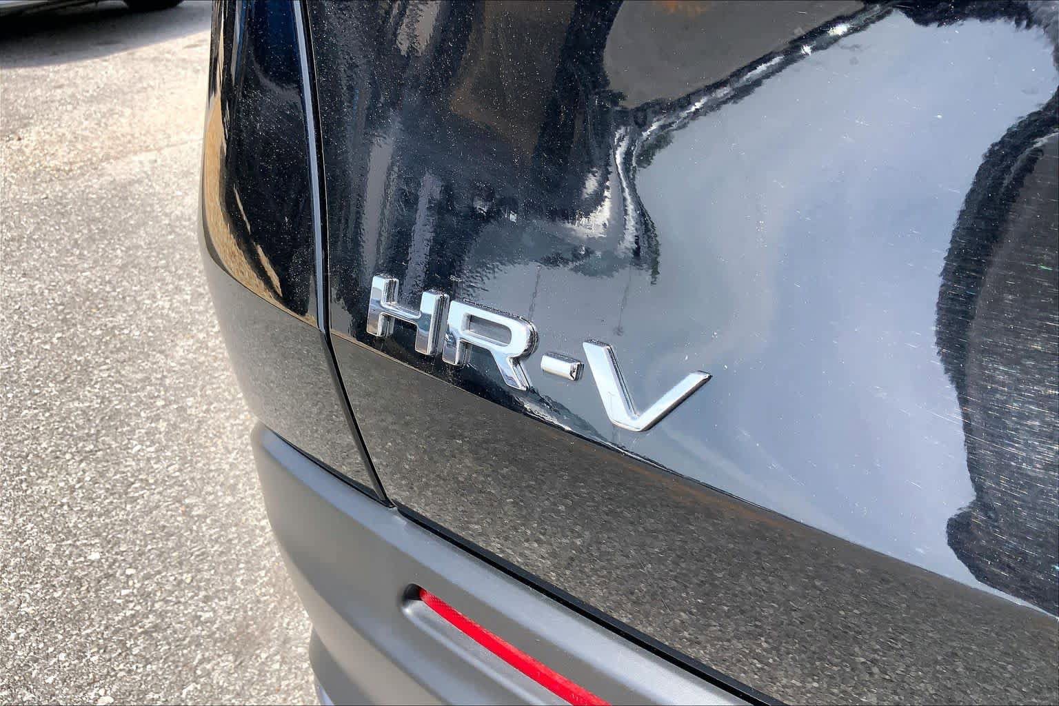 Used 2025 Honda HR-V Sport image 30