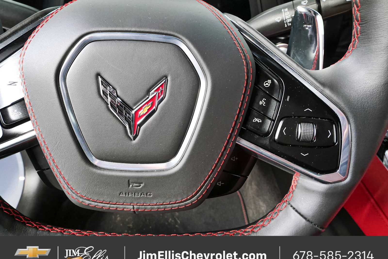 Used 2025 Chevrolet Corvette Z06 RWD image 11