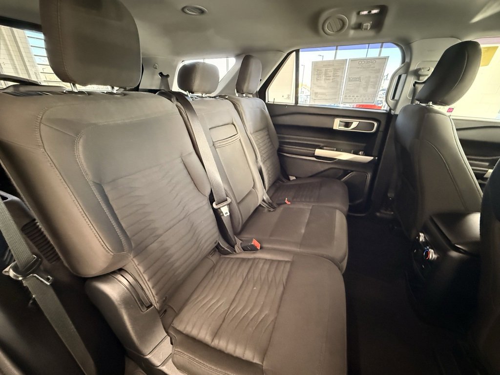 Used 2021 Ford Explorer XLT image 25