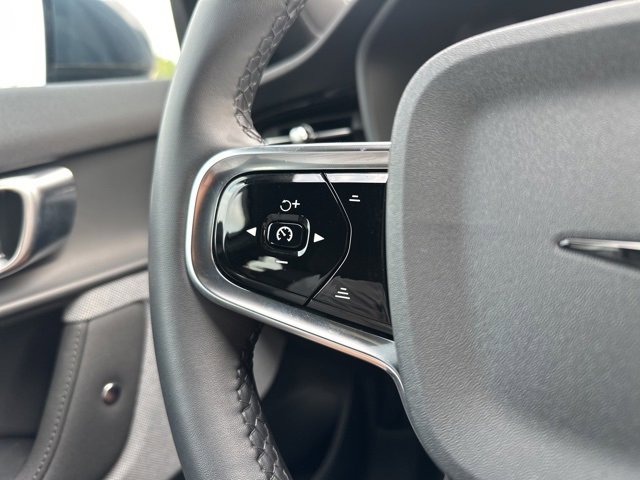 Used 2022 Polestar Polestar 2 w/ Performance Package image 22