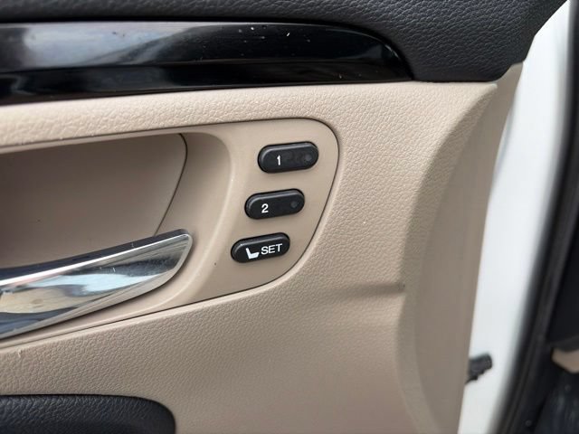 Used 2020 Honda Pilot Touring image 11