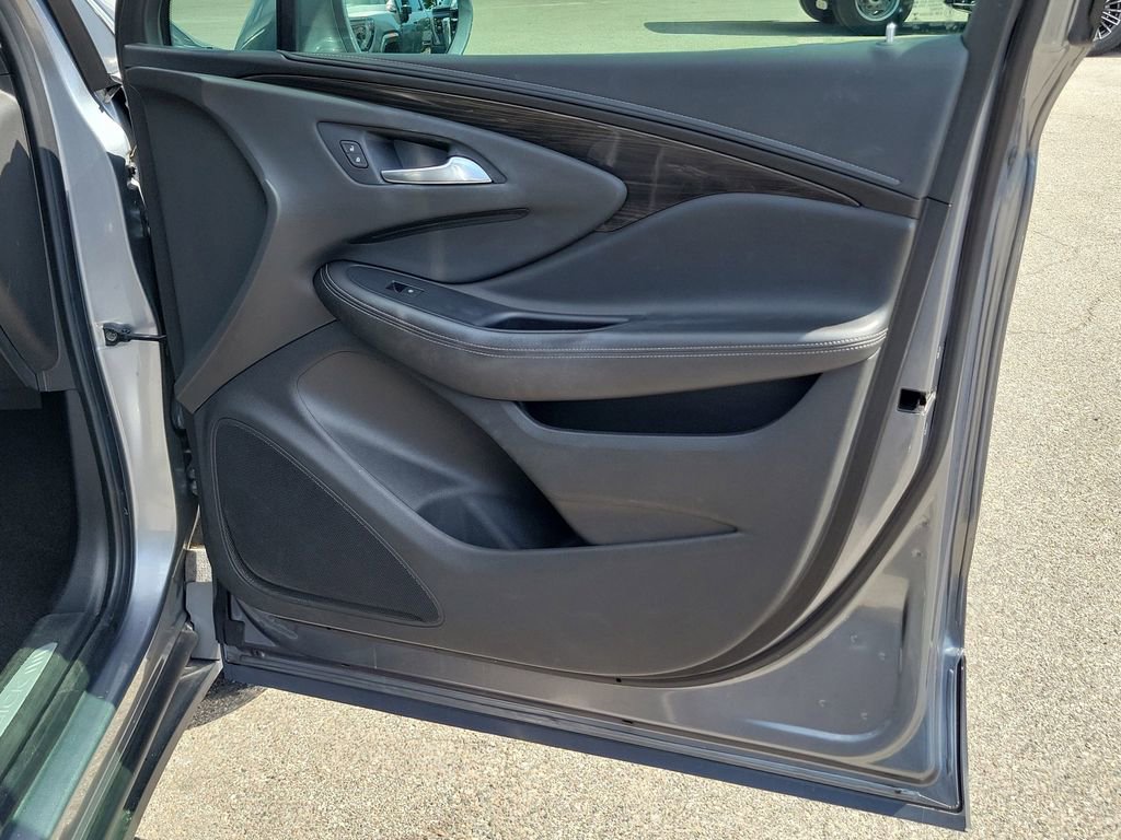 Used 2020 Buick Envision Essence AWD/4WD image 27