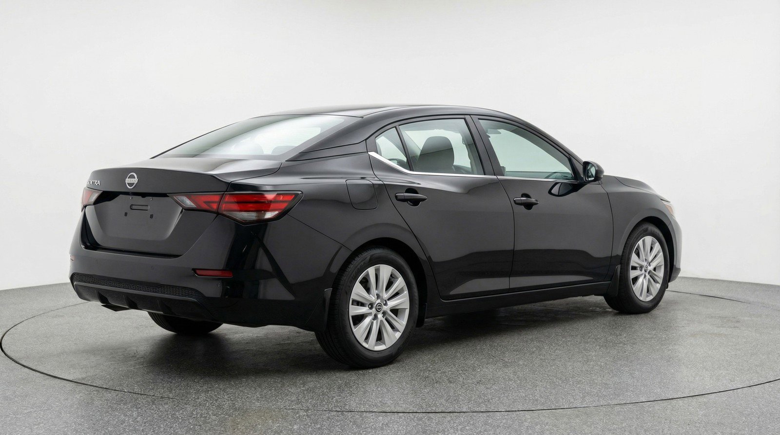 Used 2025 Nissan Sentra S FWD image 9