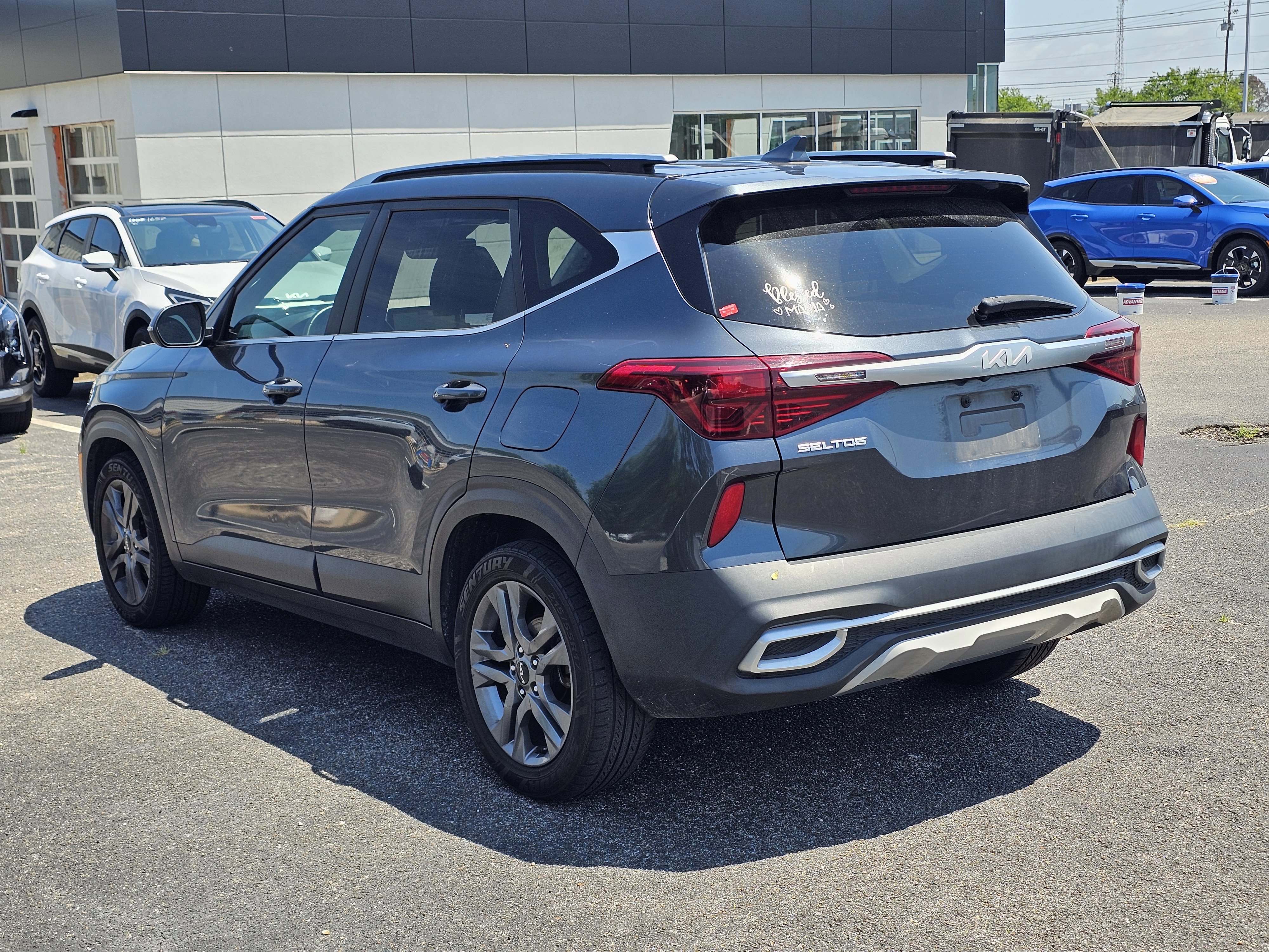 Used 2022 Kia Seltos S FWD image 8