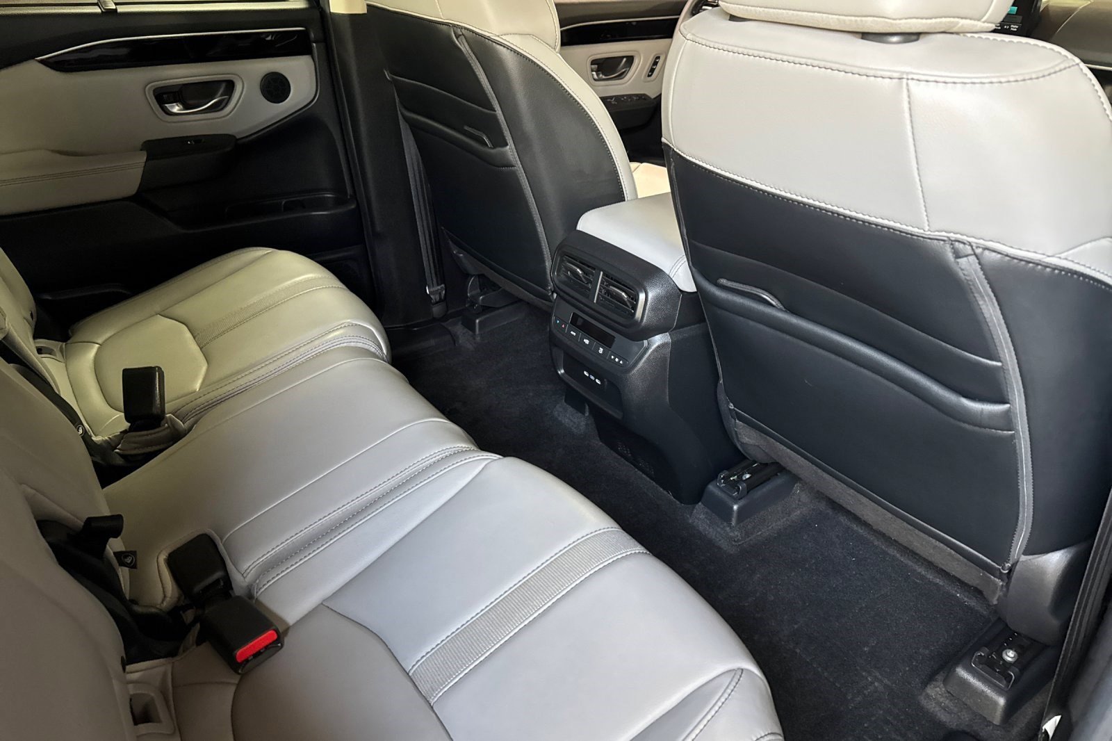 Certified 2024 Honda Pilot Touring image 31