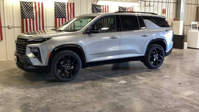 Used 2024 Chevrolet Traverse RS w/ LPO, Floor Liner Package AWD/4WD image 2