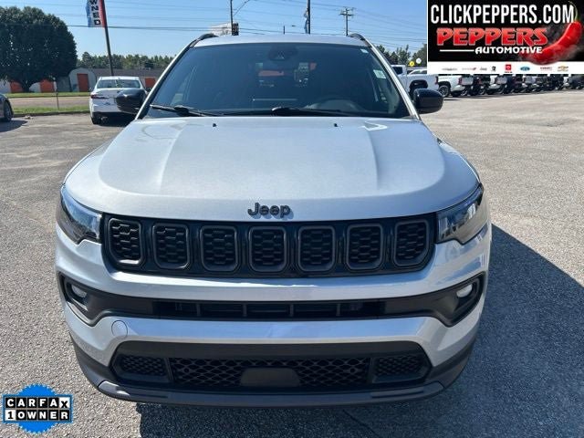 Used 2026 Jeep Compass Latitude AWD/4WD image 2