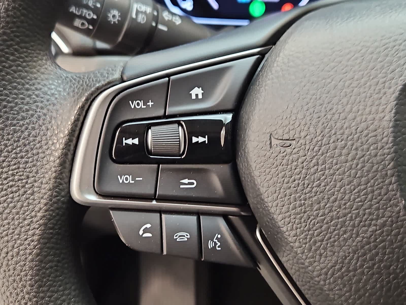 Used 2018 Honda Accord EX image 12