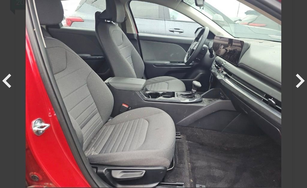 Used 2025 Kia K4 EX image 11