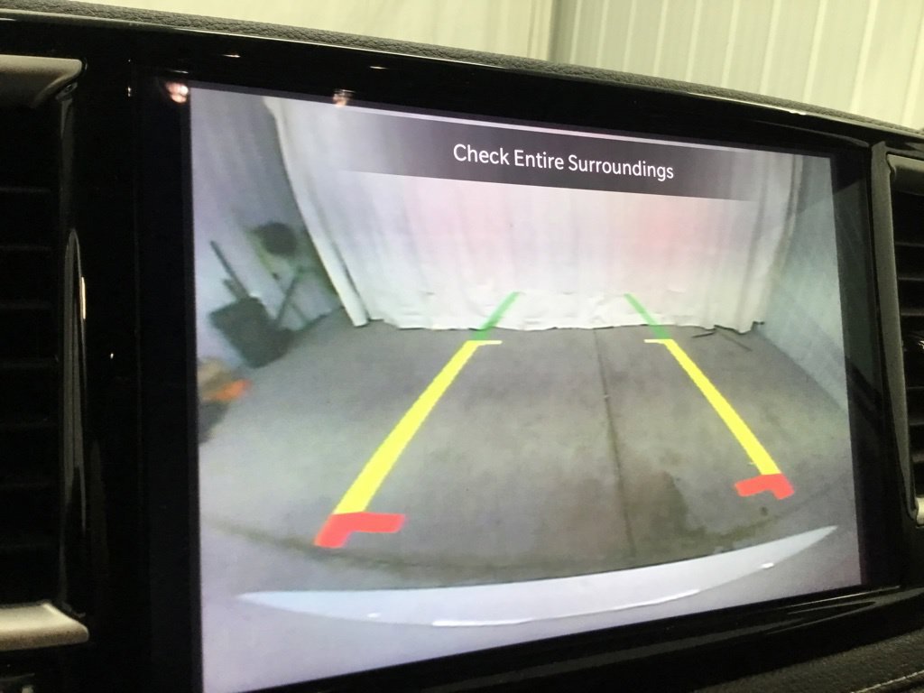 Used 2023 Chrysler Pacifica Touring-L AWD/4WD image 11