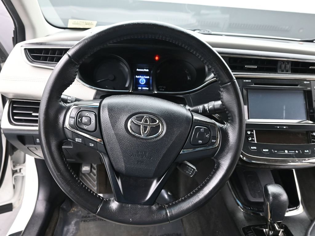 Used 2016 Toyota Avalon XLE Premium image 21