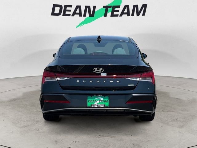 New 2025 Hyundai Elantra Limited image 6