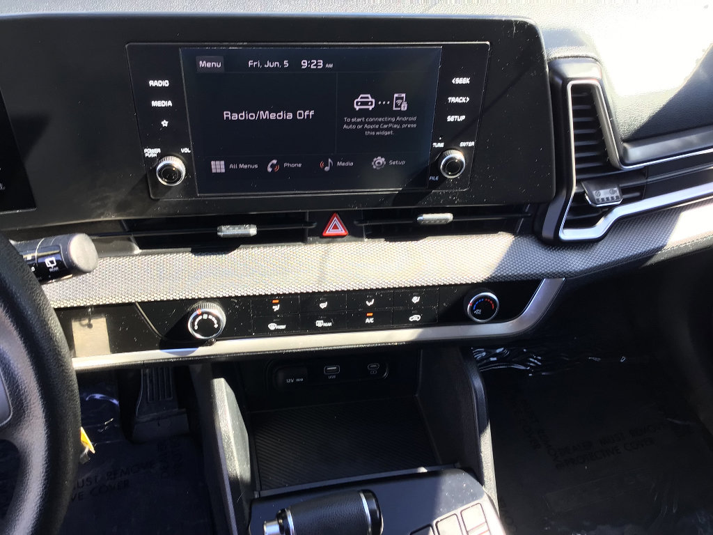 Used 2023 Kia Sportage LX FWD image 12