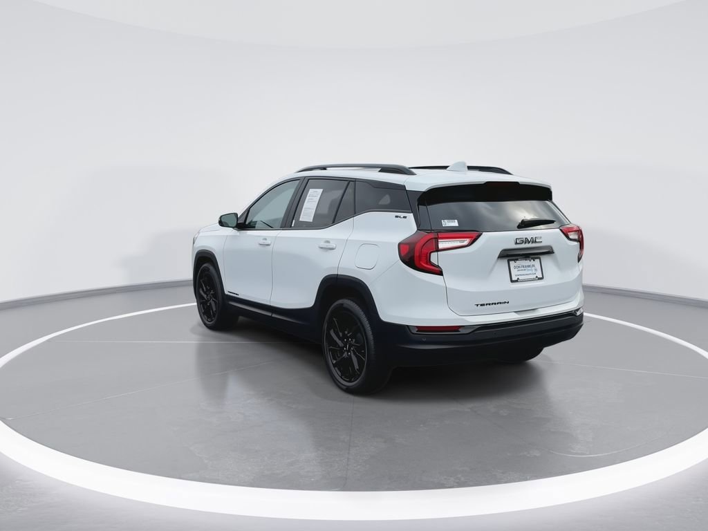 Used 2024 GMC Terrain SLE w/ Driver Convenience Package image 6