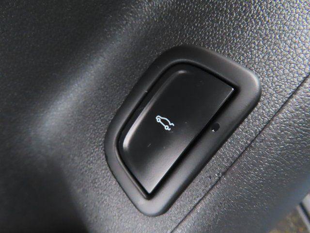 Used 2025 Chevrolet Traverse LT AWD/4WD image 12