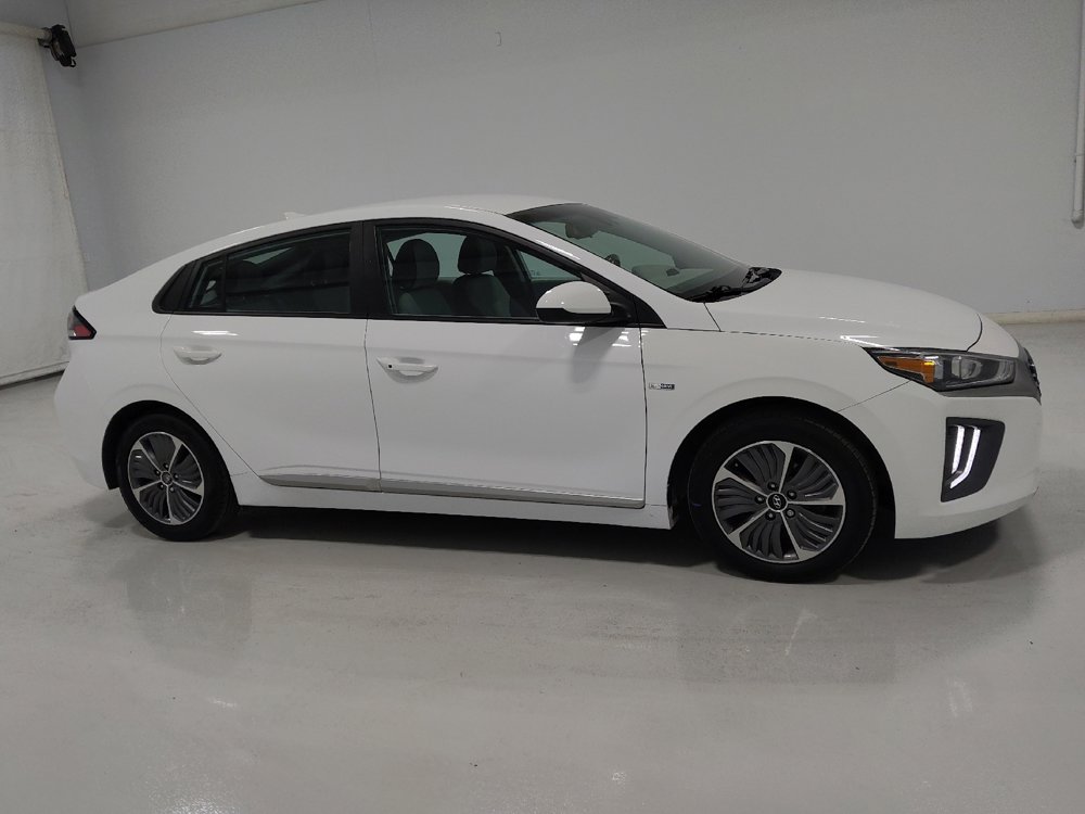 Used 2020 Hyundai Ioniq SE image 11