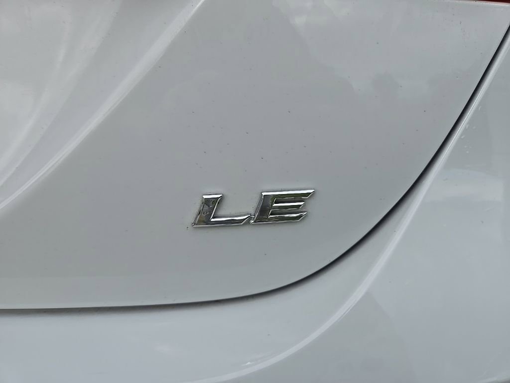 Used 2023 Toyota Camry LE FWD image 4